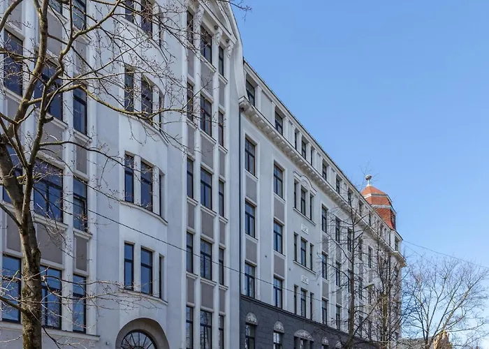 Appartement Art Noveau Quarter With Patio