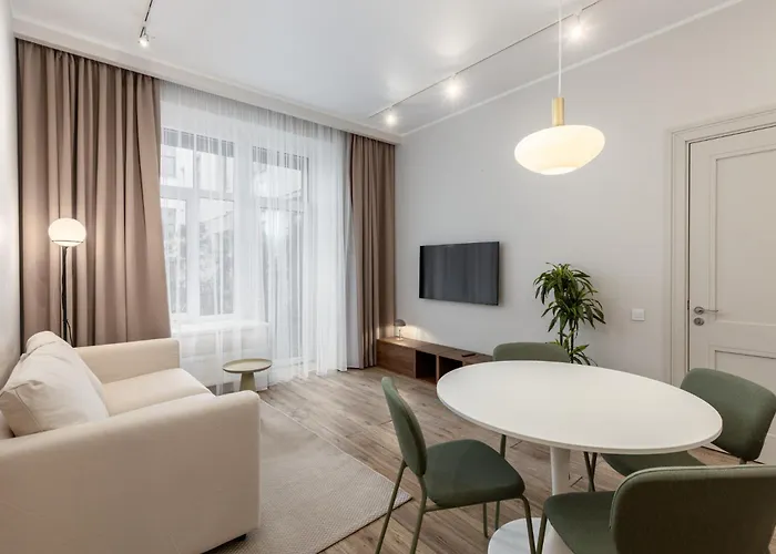 Art Noveau Quarter With Patio Appartement *