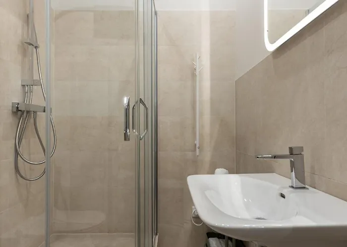 Art Noveau Quarter With Patio Appartement