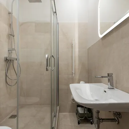 Art Noveau Quarter With Patio Апартаменты