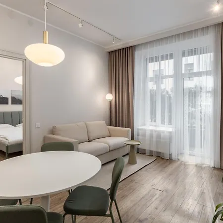 Art Noveau Quarter With Patio Apartment *